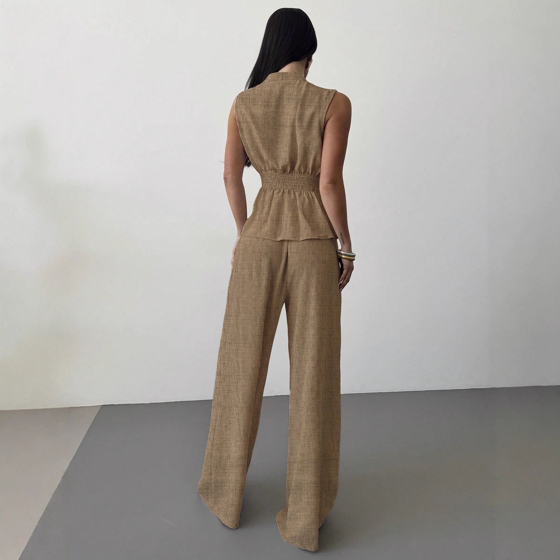 Conjunto de dos piezas: top tipo chaleco con escote en V y pantalones con cordones